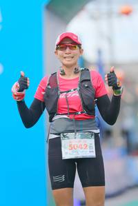 BIB: 5042
                            <button type="button" onclick="openModal(21760820)" class="btn btn-primary btn-sm float-right btn-popup" data-toggle="modal" data-target=".modal-high-quality">
                        <i class="fas fa-shopping-cart"></i> Add to Cart
                    </button>
                                            <button type="button" onclick="isThisMe(21760820, true)" class="btn btn-success btn-sm float-right btn-popup btn-isme hidden" data-toggle="tooltip" data-placement="bottom" title="นี่คือรูปของคุณใช่ไหม คลิกที่นี่เพื่อเอาเข้าอัลบั้ม">
                        <i class="fas fa-plus"></i> Add to album
                    </button>
                    <button type="button" onclick="isThisMe(21760820, false)" class="btn btn-warning btn-sm float-right btn-popup btn-isnotme hidden">
                        <i class="fas fa-ban"></i> Remove from album
                    </button>